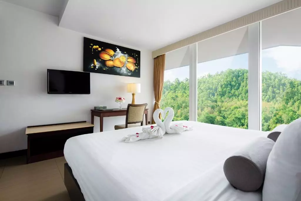 Aiyara Grand Hotel